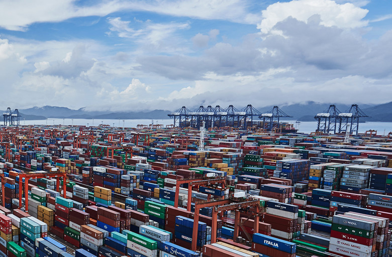 盐田国际码头生产以最短时效恢复至正常水平